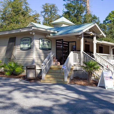 Complex Pool, Pet Friendly, Grill Villa Hilton Head Island Exterior photo